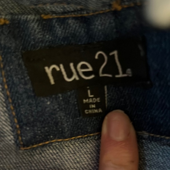 I hardly ever wear it anymore - Picture 2 of 4